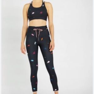 The upside good Dino set